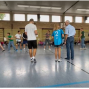 Tauziehwettbewerb statt Fußballturnier